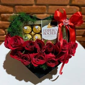 Coração com Rosas e bombons